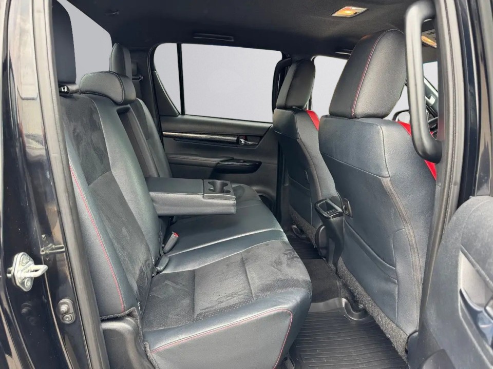 Toyota Hilux 2.8D GR Sport - foto 28
