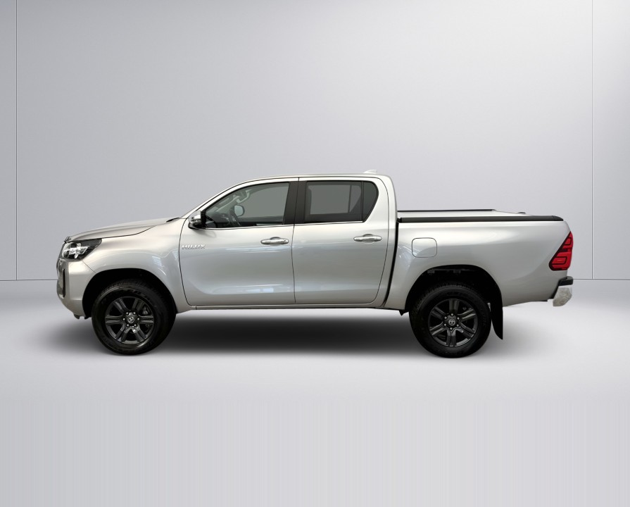 Toyota Hilux 2.8D - foto 6
