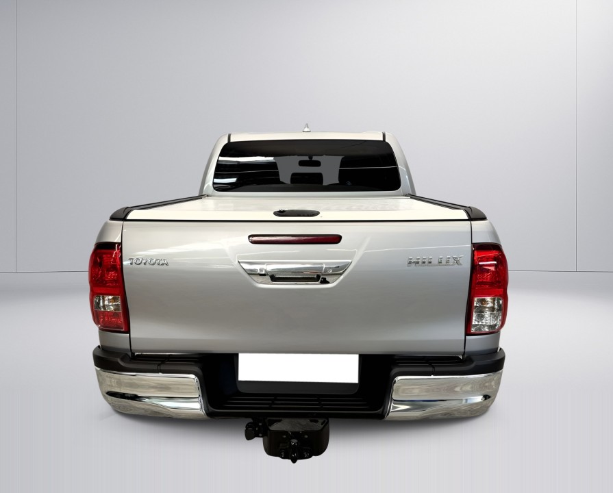 Toyota Hilux 2.8D (4)