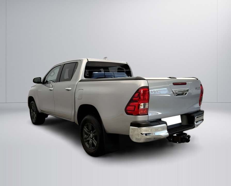 Toyota Hilux 2.8D (5)