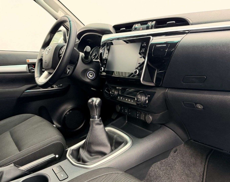 Toyota Hilux 2.8D - foto 15