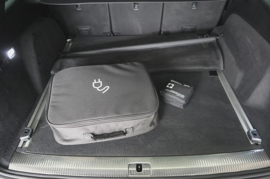 Audi Q7 55TFSIe quattro - foto 46