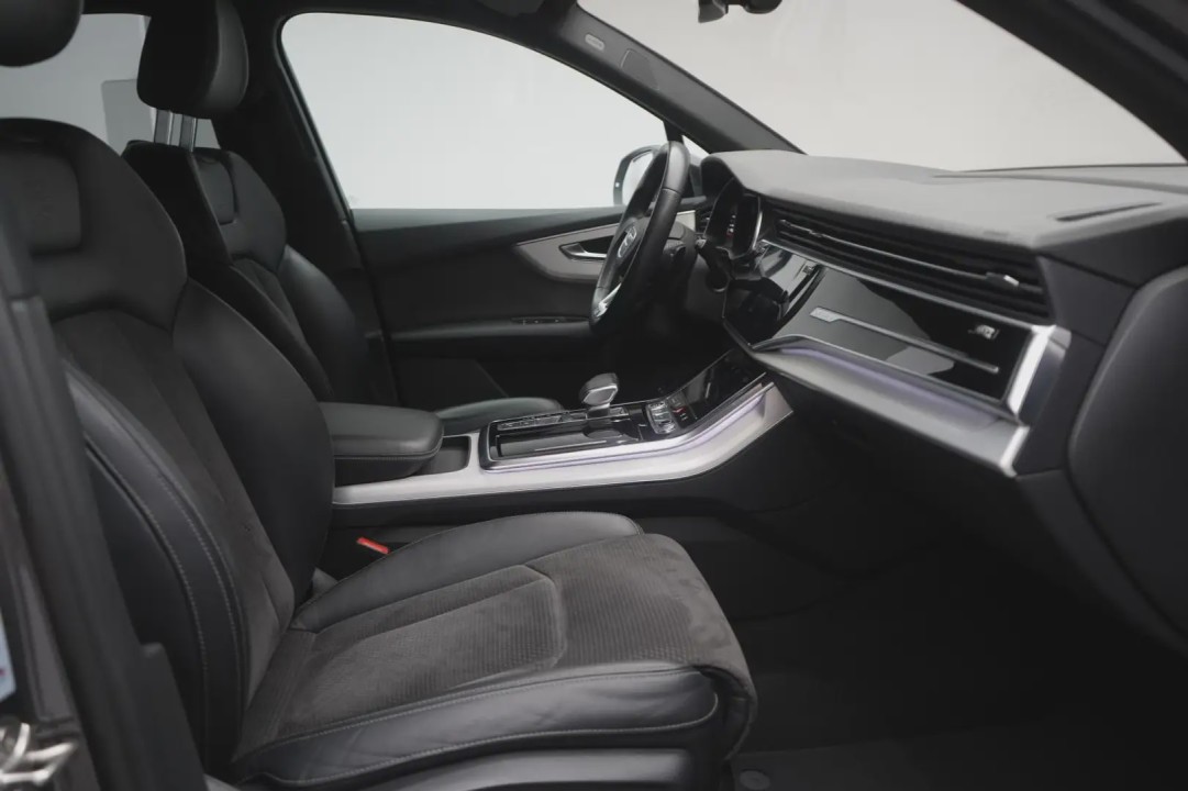 Audi Q7 55TFSIe quattro - foto 12