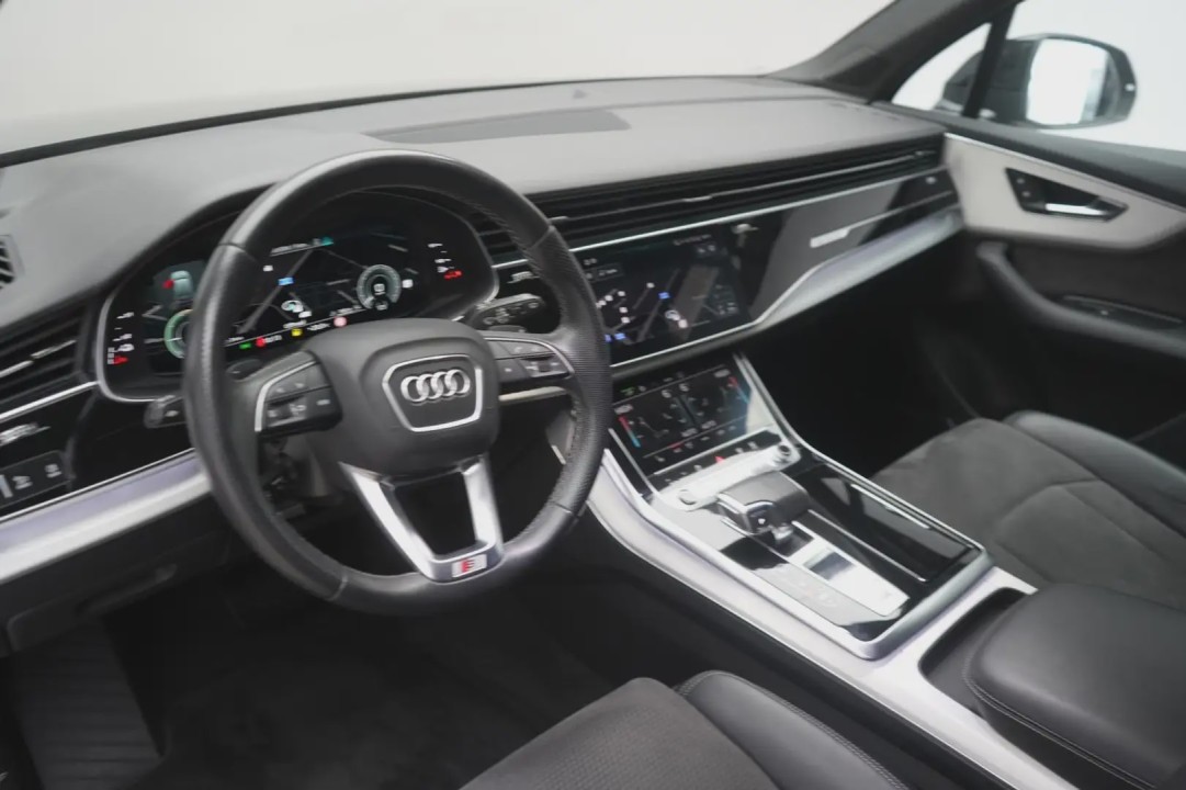 Audi Q7 55TFSIe quattro - foto 10