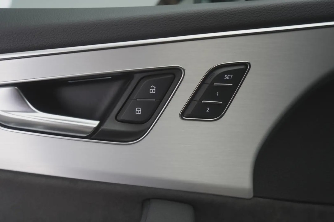 Audi Q7 55TFSIe quattro - foto 34