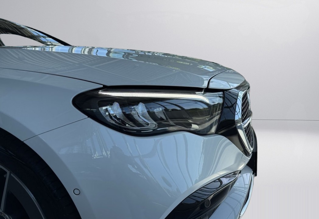 Mercedes-Benz E 220d AMG Line - foto 13