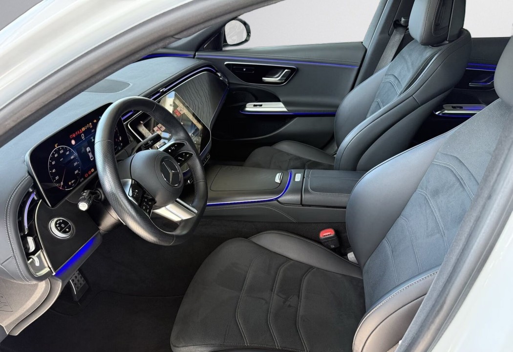 Mercedes-Benz E 220d AMG Line - foto 8