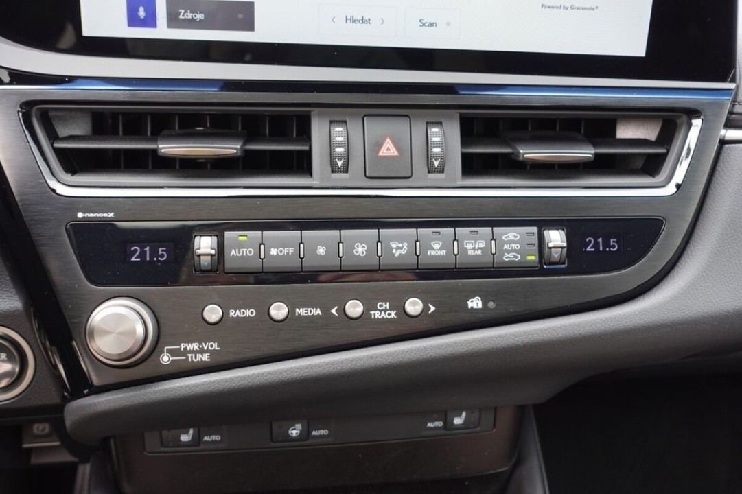 Lexus Seria ES 300h - foto 15