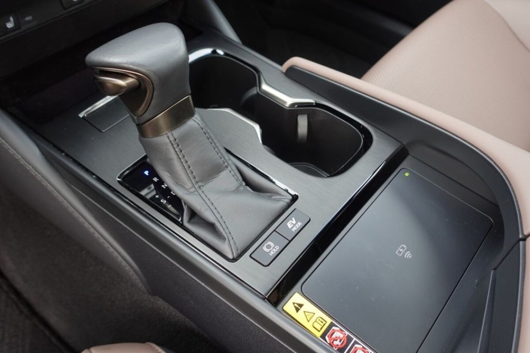 Lexus Seria ES 300h - foto 17