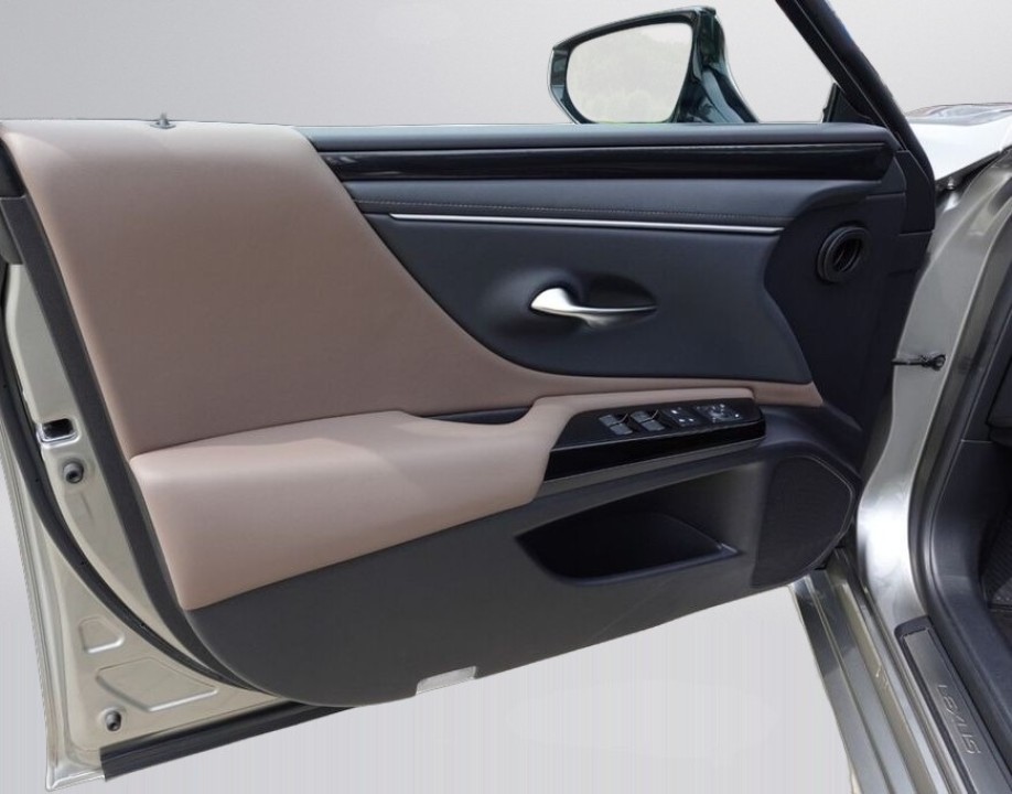 Lexus Seria ES 300h - foto 32