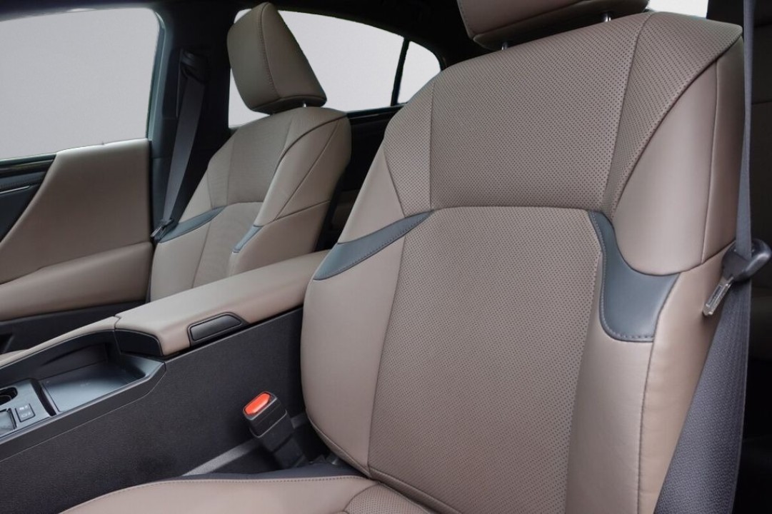 Lexus Seria ES 300h - foto 9