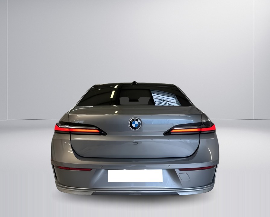 BMW Seria 7 740d xDrive (5)