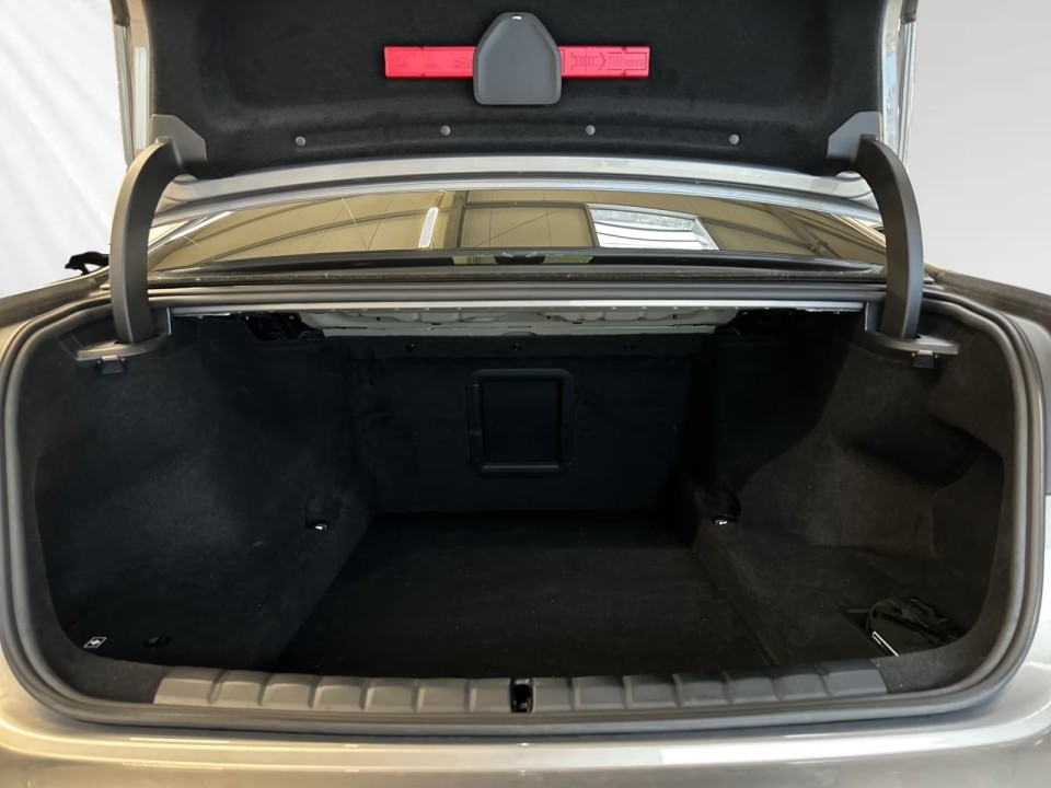 BMW Seria 7 740d xDrive - foto 18