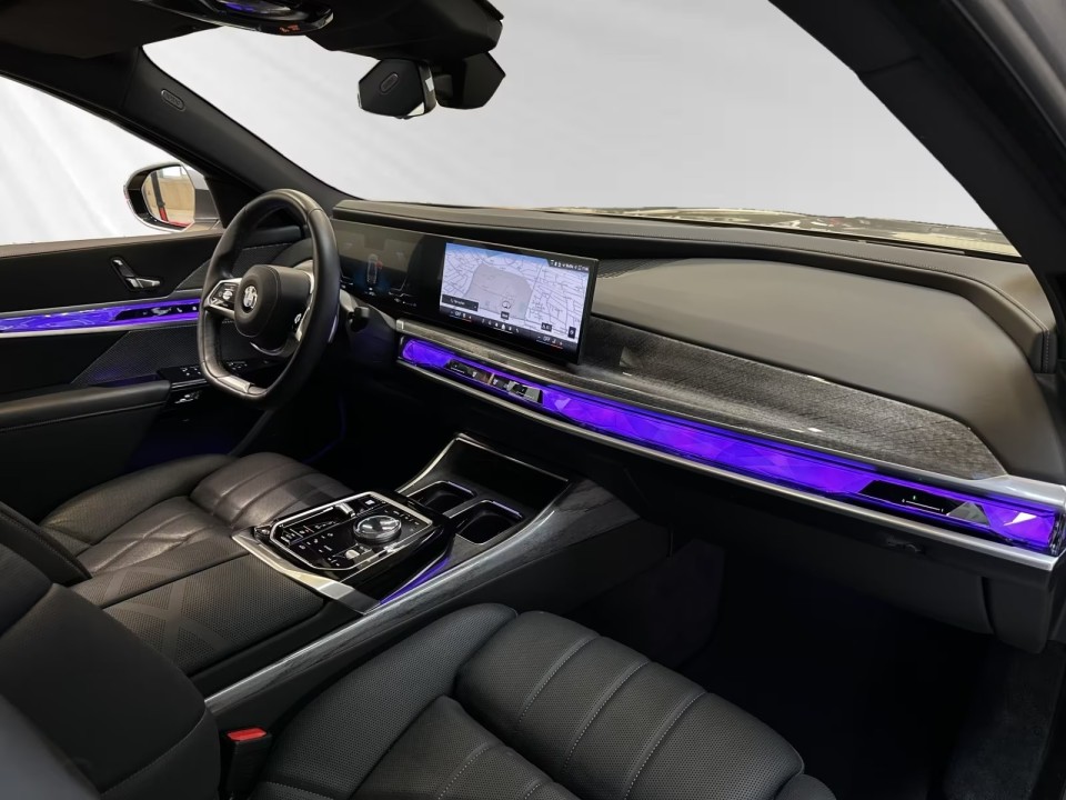 BMW Seria 7 740d xDrive - foto 8
