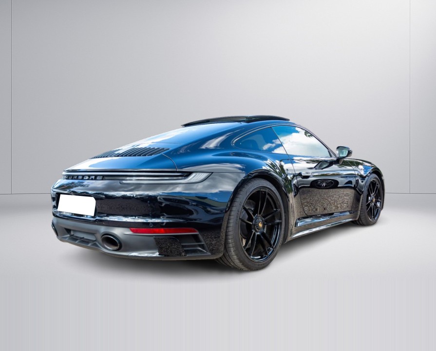 Porsche 911 Carrera 4 GTS (2)