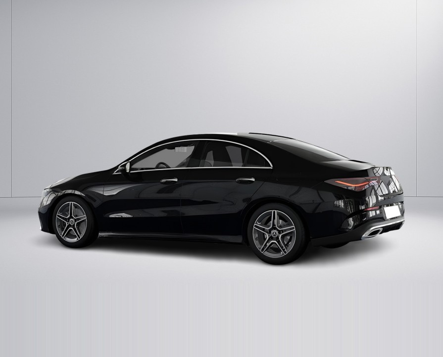 Mercedes-Benz CLA 220 4MATIC AMG Line - foto 8