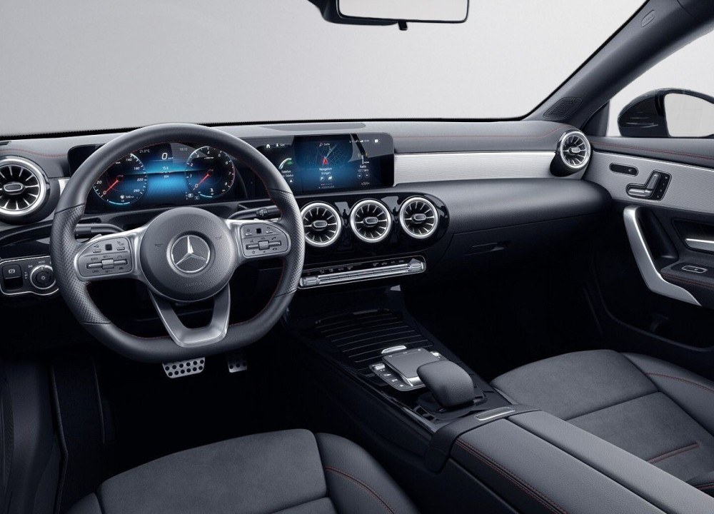 Mercedes-Benz CLA 250 AMG Line - foto 14
