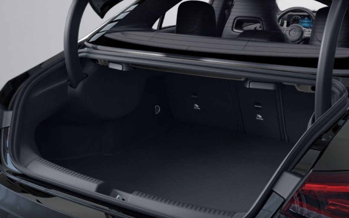 Mercedes-Benz CLA 250 AMG Line - foto 18