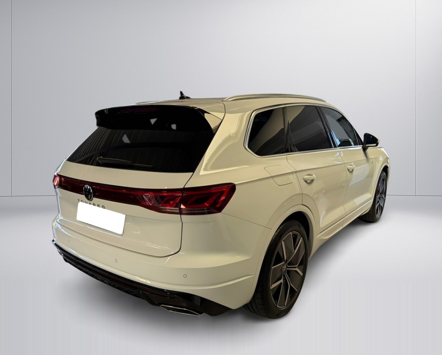 Volkswagen Touareg V6 TDI R-Line (2)