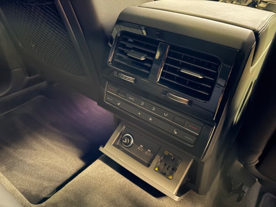 Volkswagen Touareg V6 TDI R-Line - foto 17