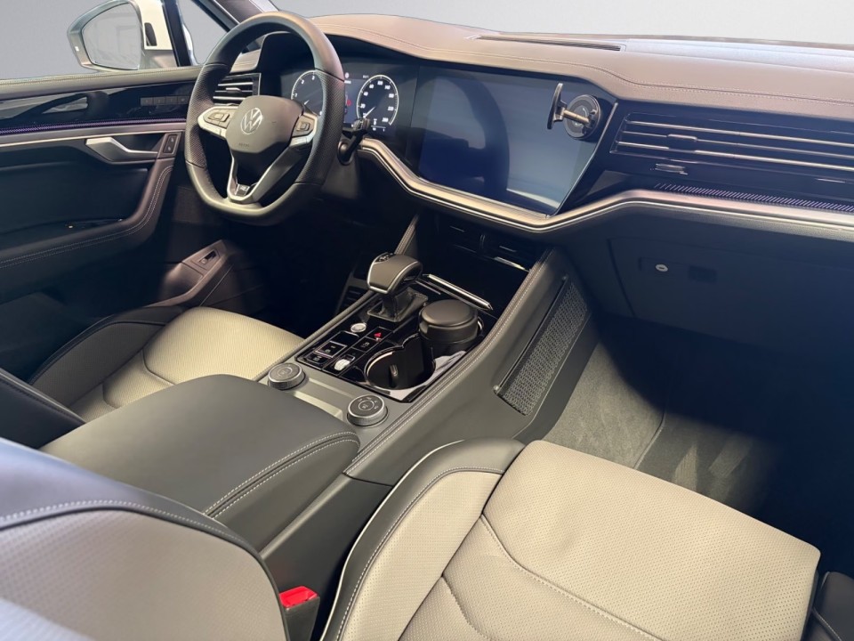 Volkswagen Touareg V6 TDI R-Line - foto 13