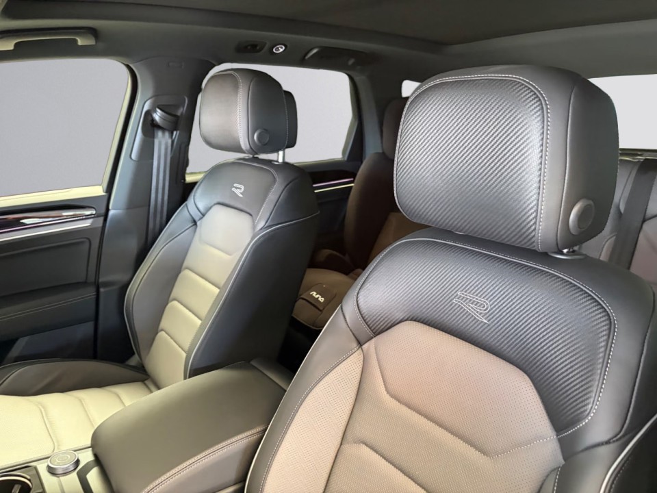 Volkswagen Touareg V6 TDI R-Line - foto 9