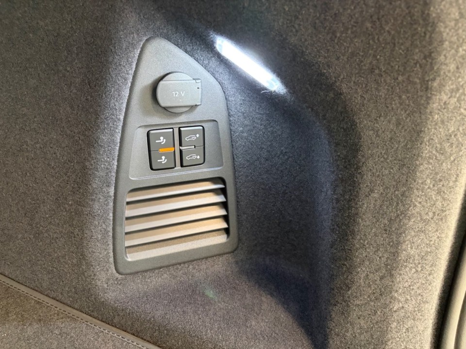 Volkswagen Touareg V6 TDI R-Line - foto 18