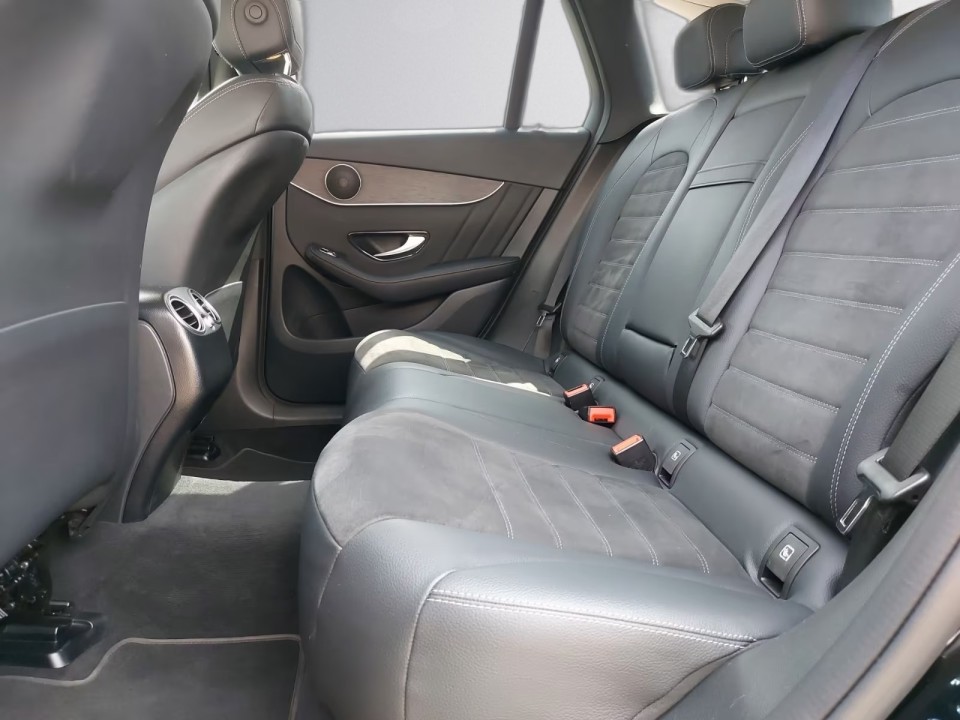 Mercedes-Benz GLC 200 4MATIC AMG Line - foto 6