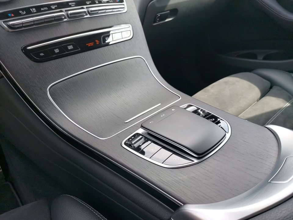 Mercedes-Benz GLC 200 4MATIC AMG Line - foto 8