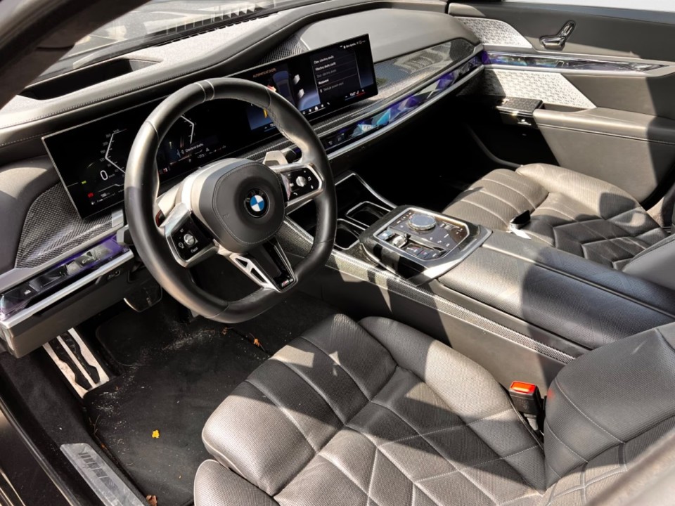 BMW Seria 7 740d xDrive M-Sport - foto 7