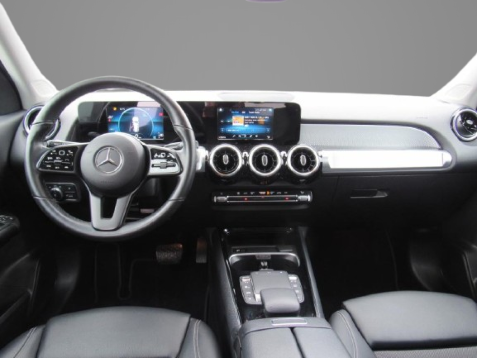 Mercedes-Benz GLB 220d (4)