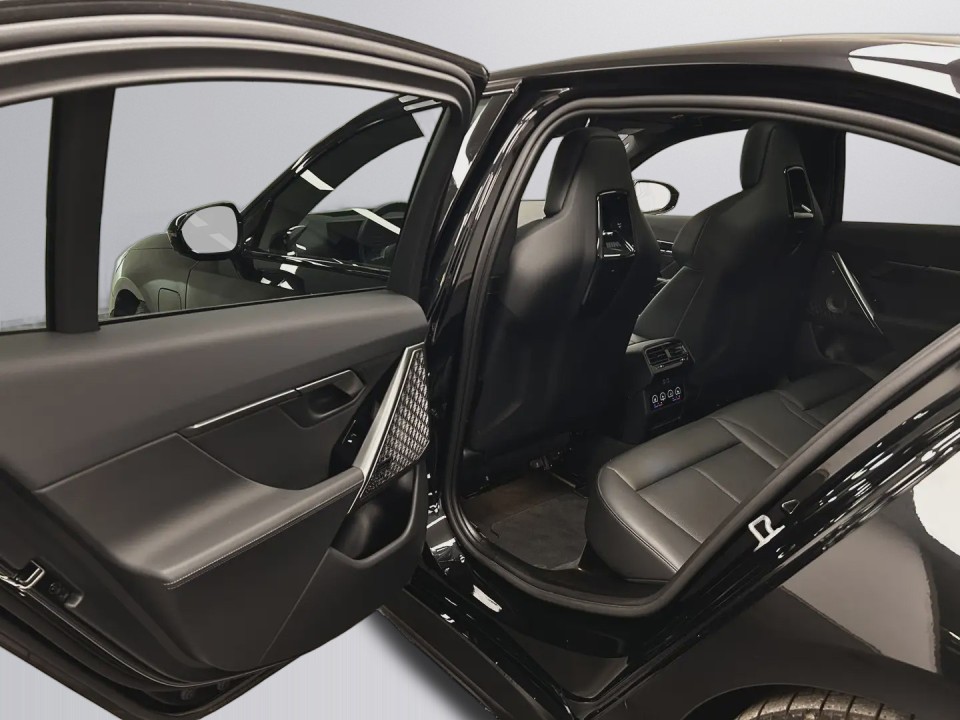 BMW Seria 5 550e xDrive M-Sport - foto 8