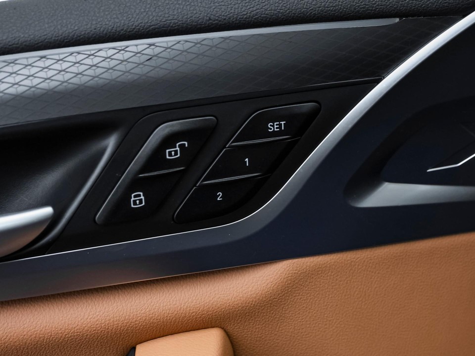 BMW X3 xDrive30e M-Sport - foto 18