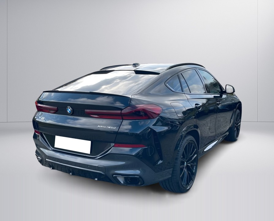 BMW X6 xDrive30d M-Sport (2)