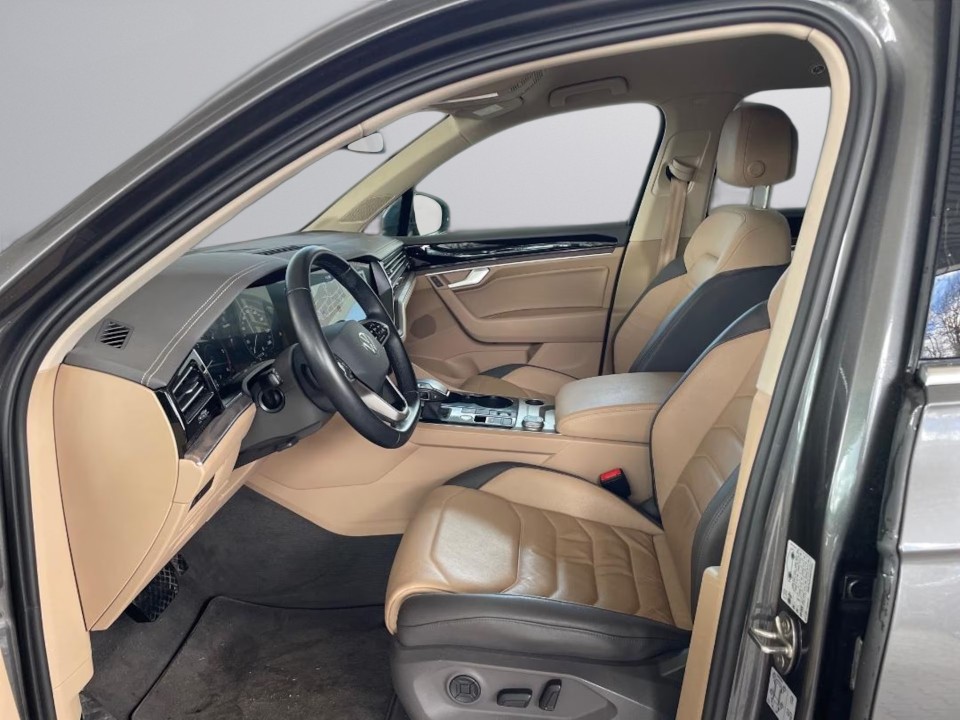 Volkswagen Touareg V6 TDI - foto 14