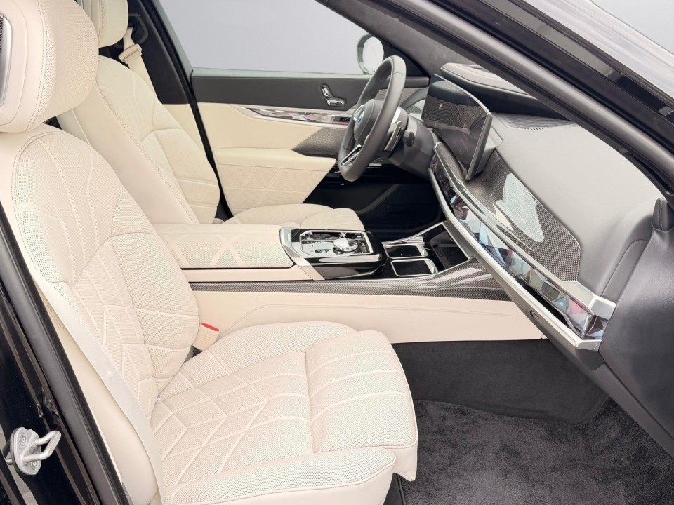 BMW Seria 7 750e xDrive - foto 8