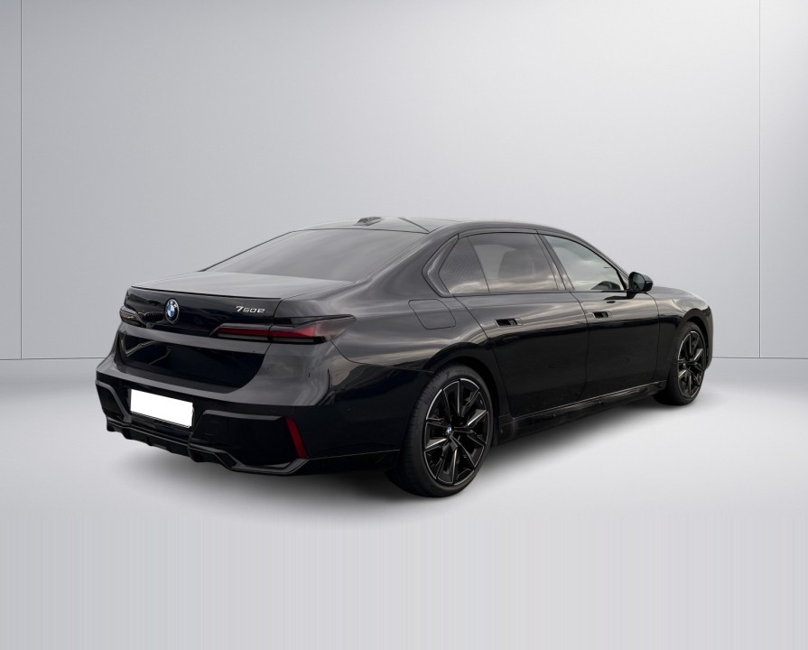 BMW Seria 7 750e xDrive (3)