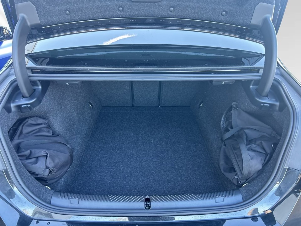 BMW Seria 5 550e xDrive - foto 13