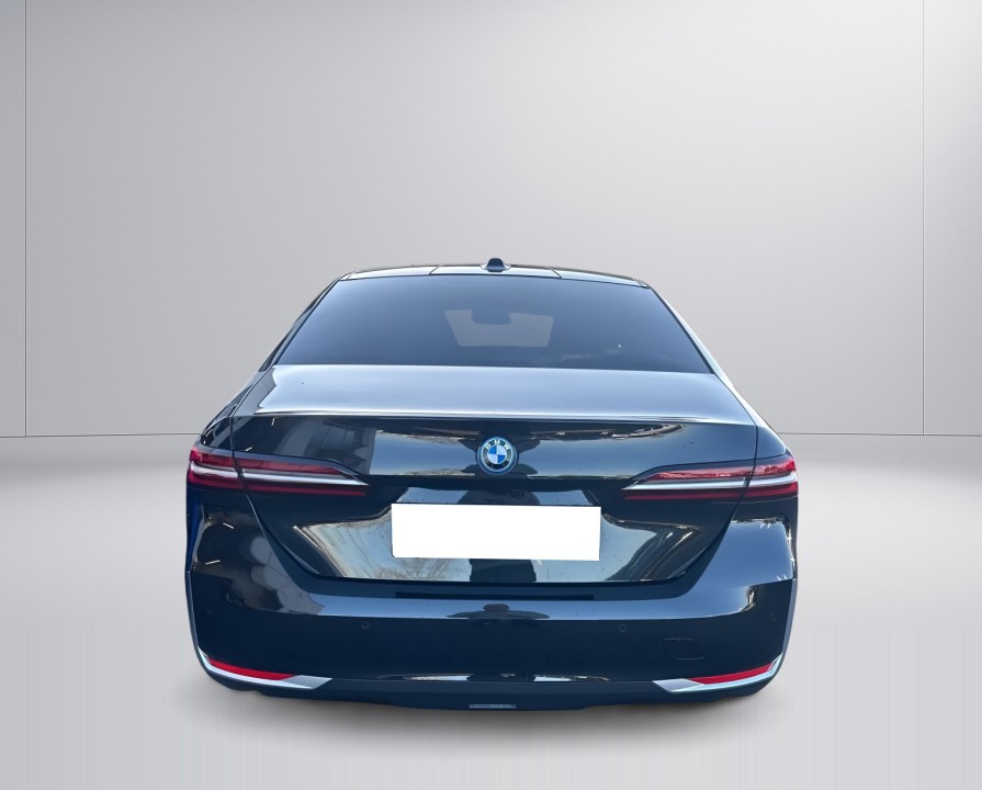 BMW Seria 5 550e xDrive (5)