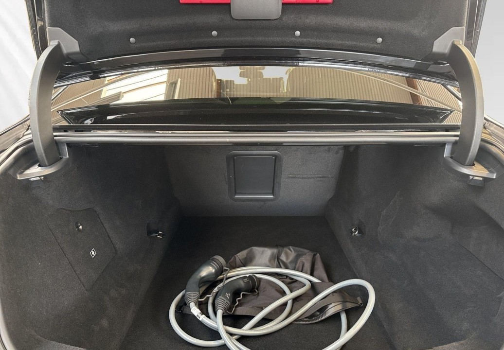 BMW Seria 7 750e xDrive - foto 21