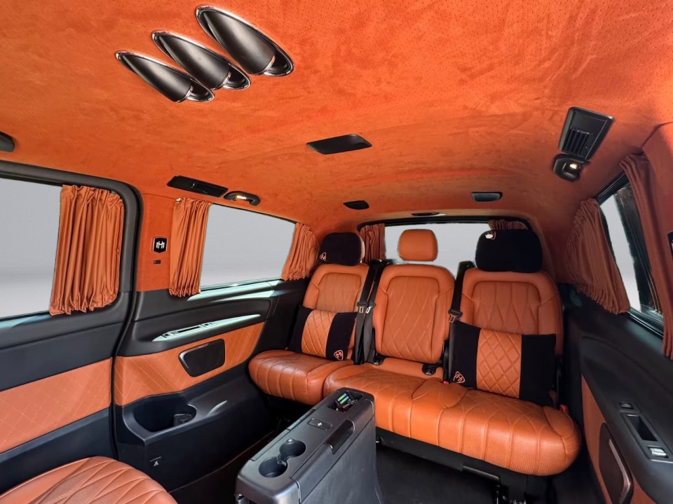 Mercedes-Benz V 300d 4MATIC Extralong VIP - foto 18