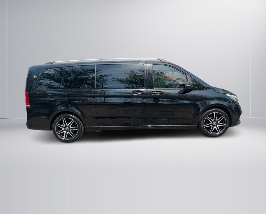 Mercedes-Benz V 300d 4MATIC Extralong VIP (3)