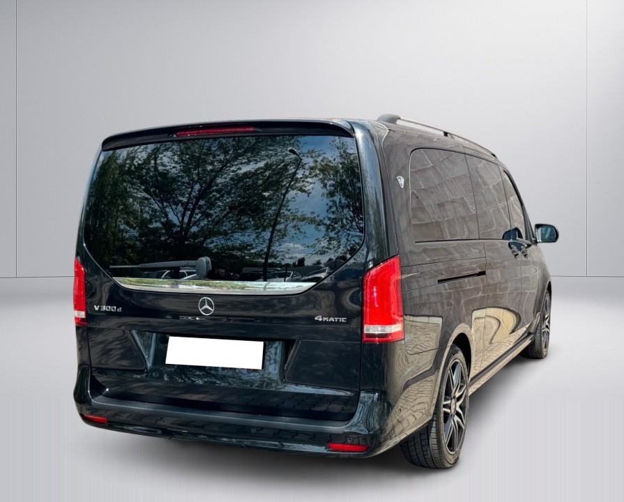 Mercedes-Benz V 300d 4MATIC Extralong VIP (5)