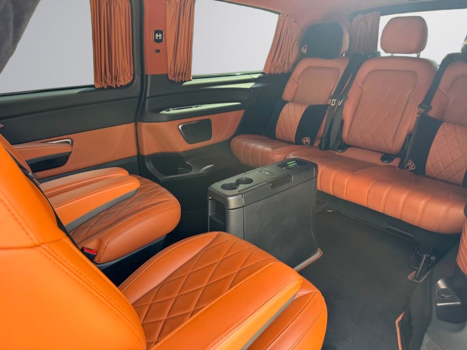 Mercedes-Benz V 300d 4MATIC Extralong VIP - foto 24