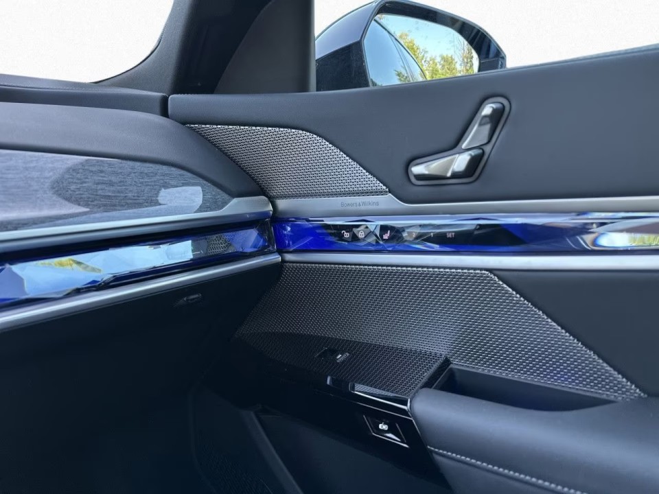 BMW Seria 7 750e xDrive - foto 12