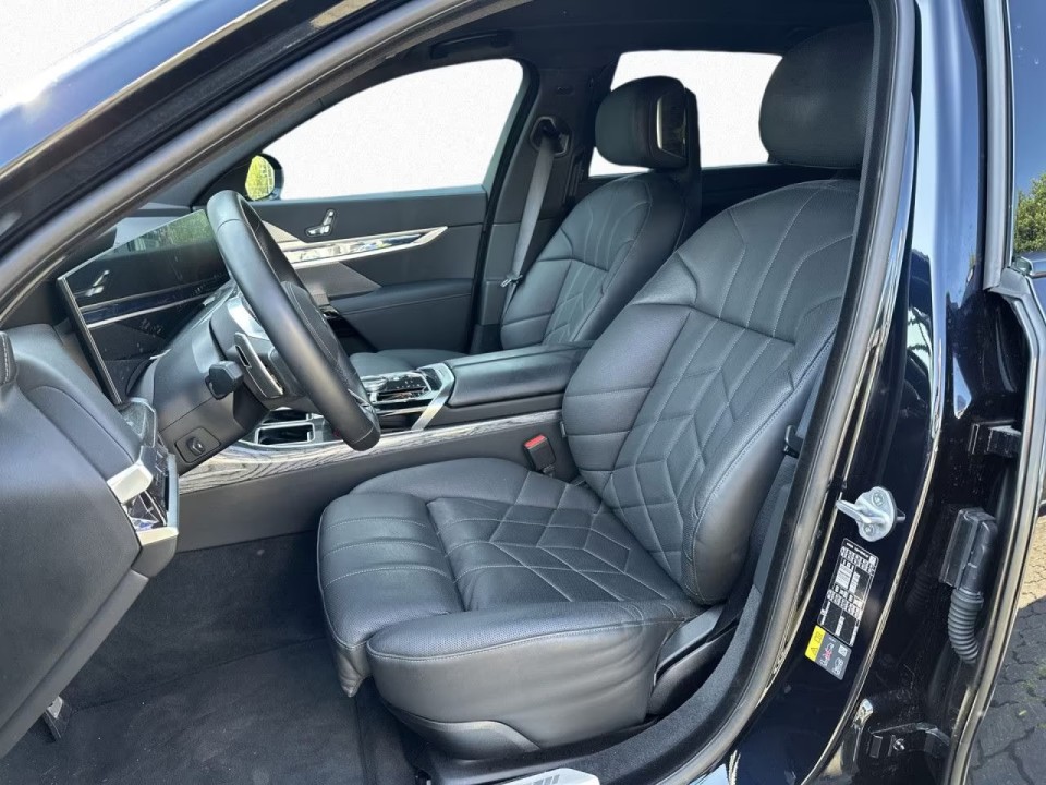 BMW Seria 7 750e xDrive - foto 6