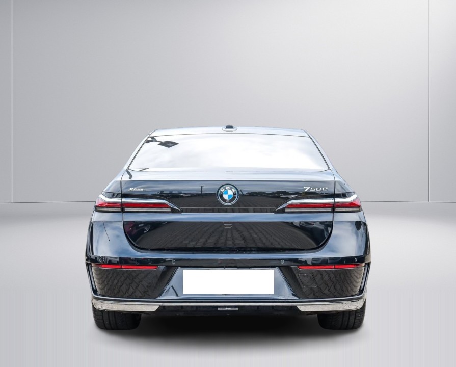 BMW Seria 7 750e xDrive (4)