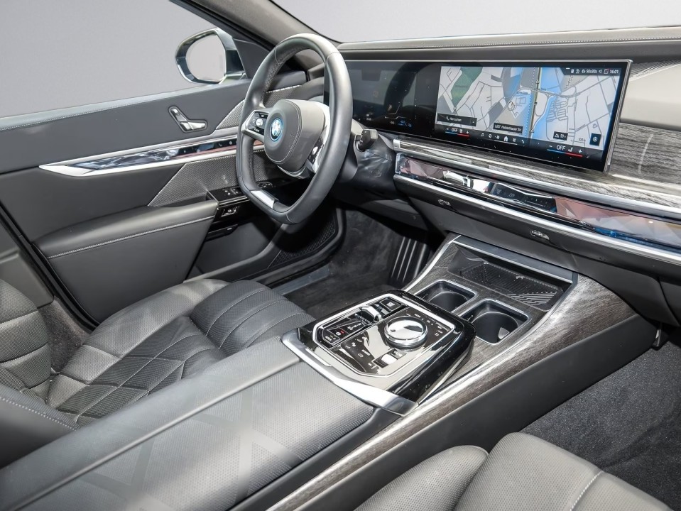 BMW Seria 7 750e xDrive - foto 11