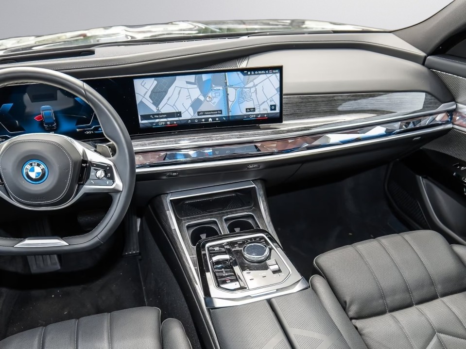 BMW Seria 7 750e xDrive - foto 12
