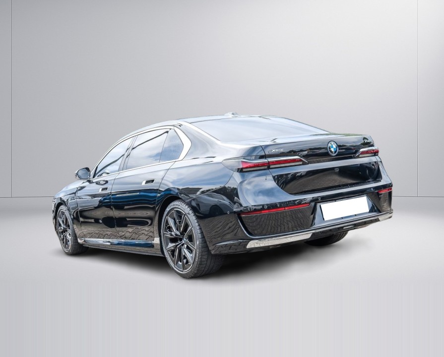 BMW Seria 7 750e xDrive (5)